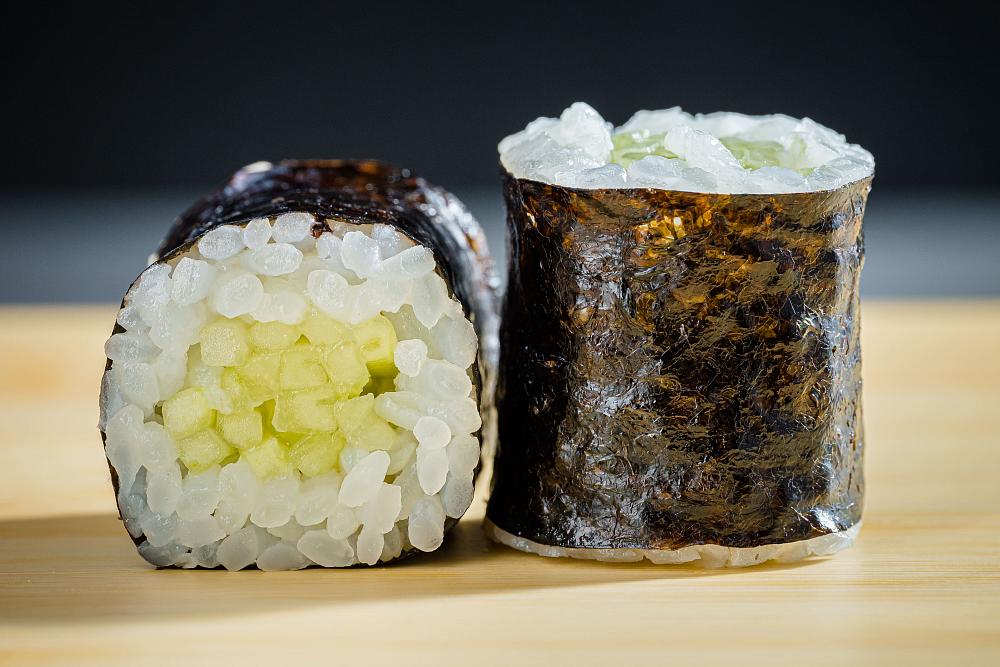 Ролл с огурцом